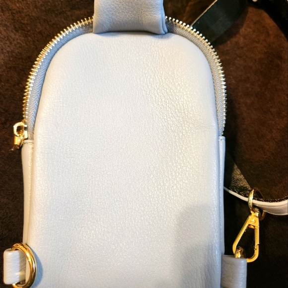 Light gray crossbody new never used - Picture 2 of 5